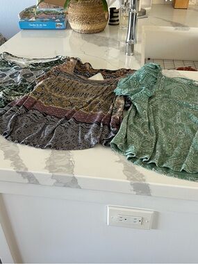 Lucky Brand Mixed-Print Peasant Tops in Green and Brown L